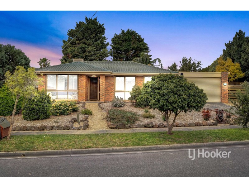 8 Brentnall Court, Hampton Park VIC 3976