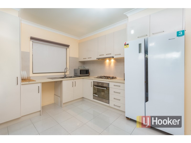 47 Sallys Run, Hampton Park VIC 3976