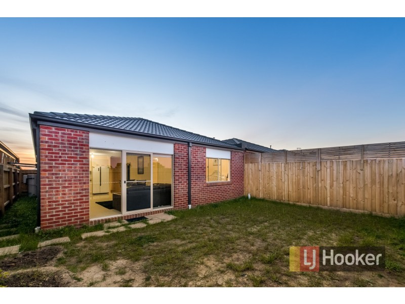 47 Sallys Run, Hampton Park VIC 3976