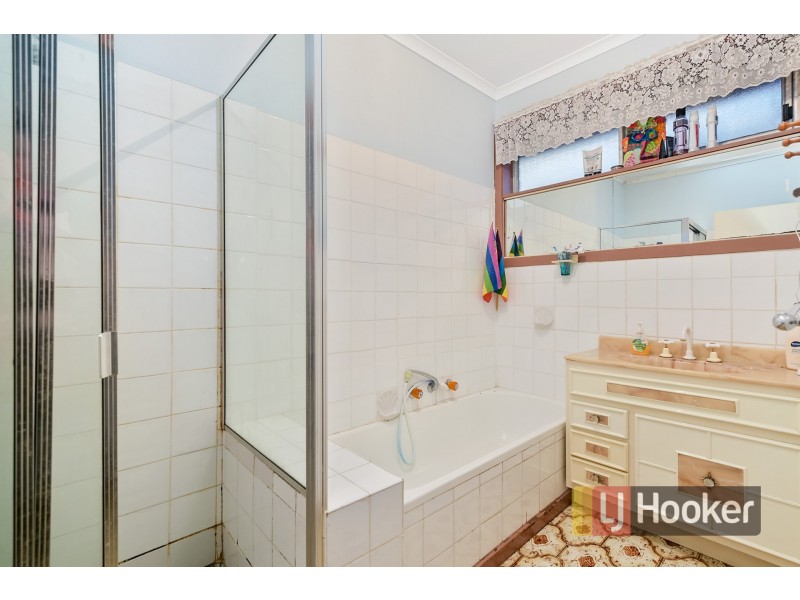 13 Stanbury Court, Sunshine West VIC 3020