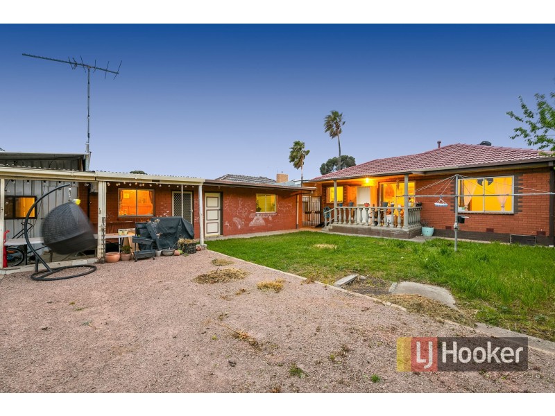 13 Stanbury Court, Sunshine West VIC 3020