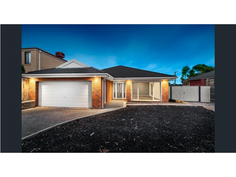 17 Cobbler Grange, Lynbrook VIC 3975
