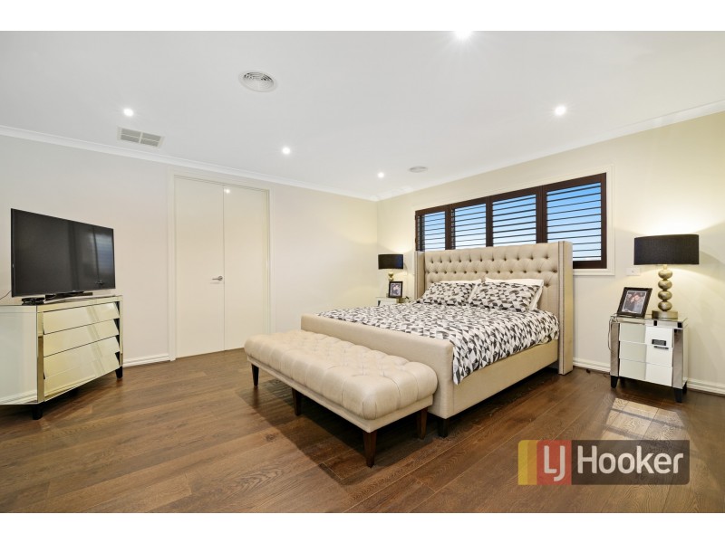 19 Dash Drive, Cranbourne East VIC 3977