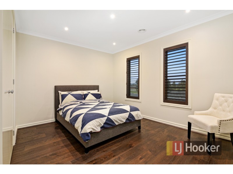 19 Dash Drive, Cranbourne East VIC 3977