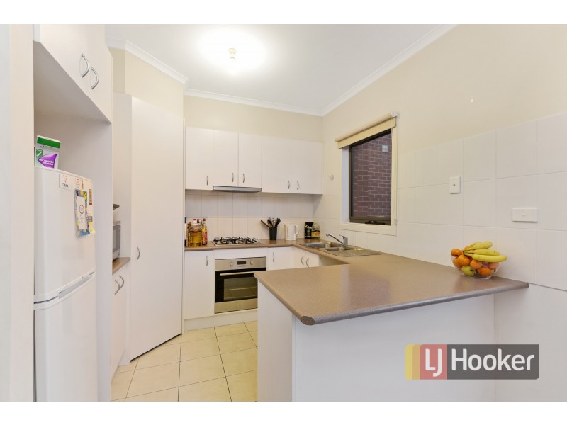 3/30 Simon Court, Hampton Park VIC 3976