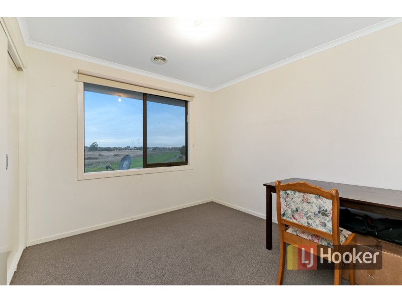 3/30 Simon Court, Hampton Park VIC 3976