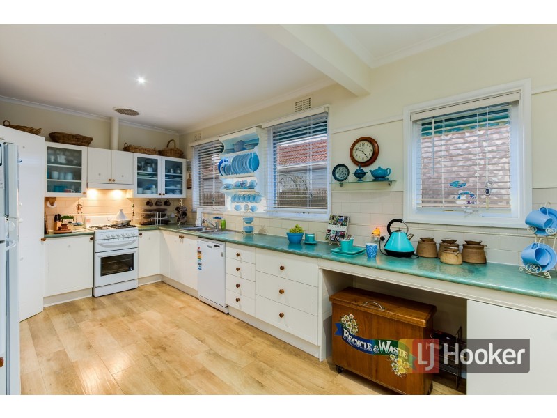 9 Leeside Street, Dandenong North VIC 3175