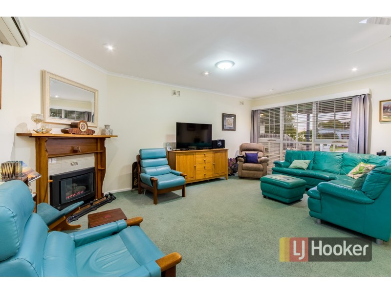 9 Leeside Street, Dandenong North VIC 3175