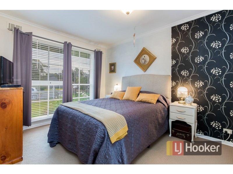 9 Leeside Street, Dandenong North VIC 3175