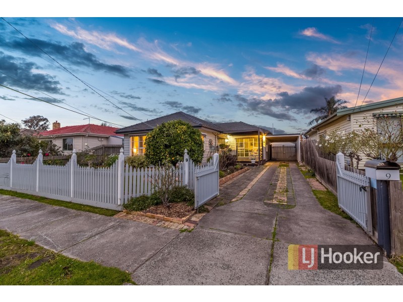 9 Leeside Street, Dandenong North VIC 3175