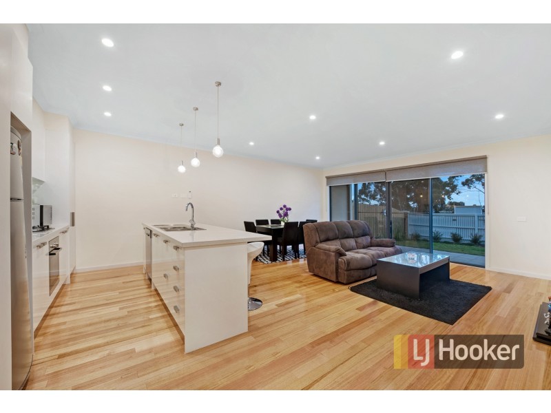Unit 2/1 Kirstina Road, Glen Waverley VIC 3150