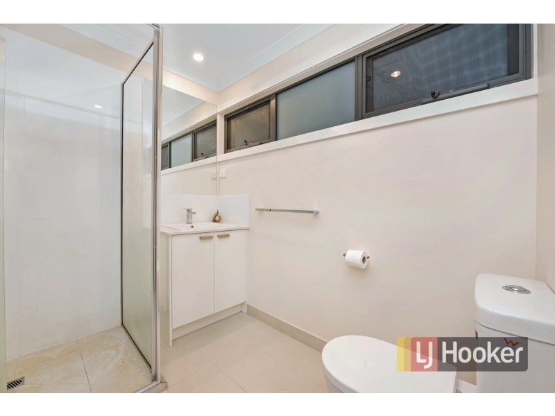 Unit 2/1 Kirstina Road, Glen Waverley VIC 3150