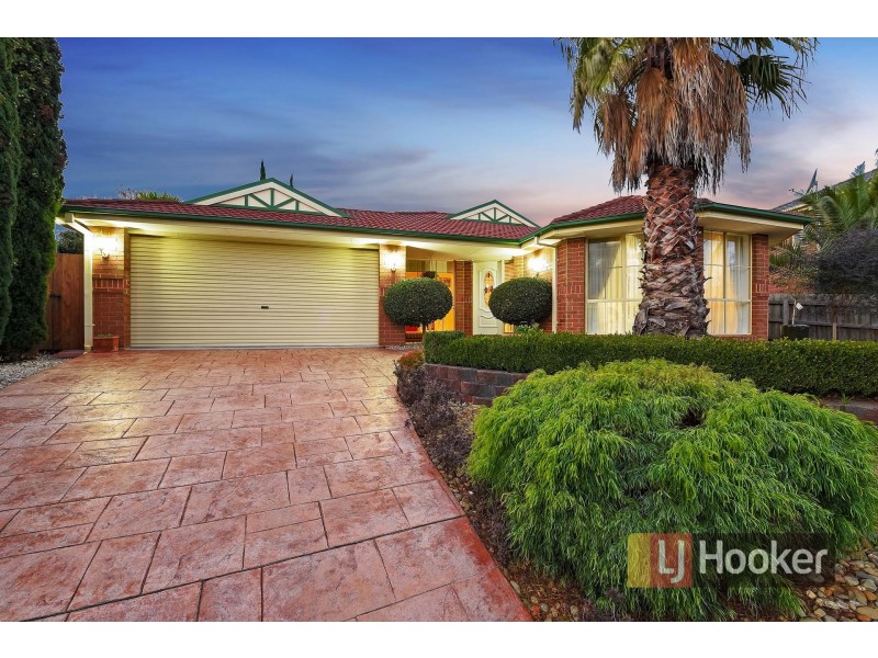 16 Pallidus Way, Narre Warren VIC 3805