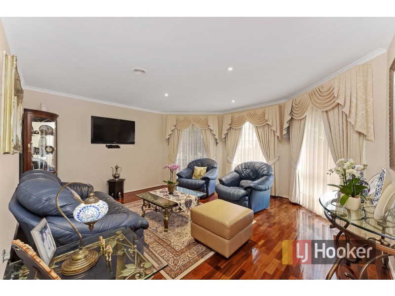 16 Pallidus Way, Narre Warren VIC 3805