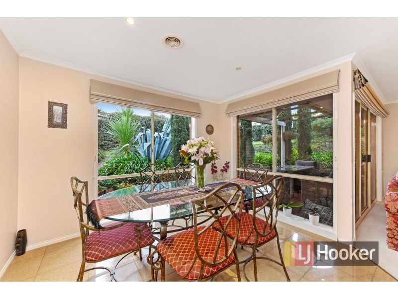 16 Pallidus Way, Narre Warren VIC 3805