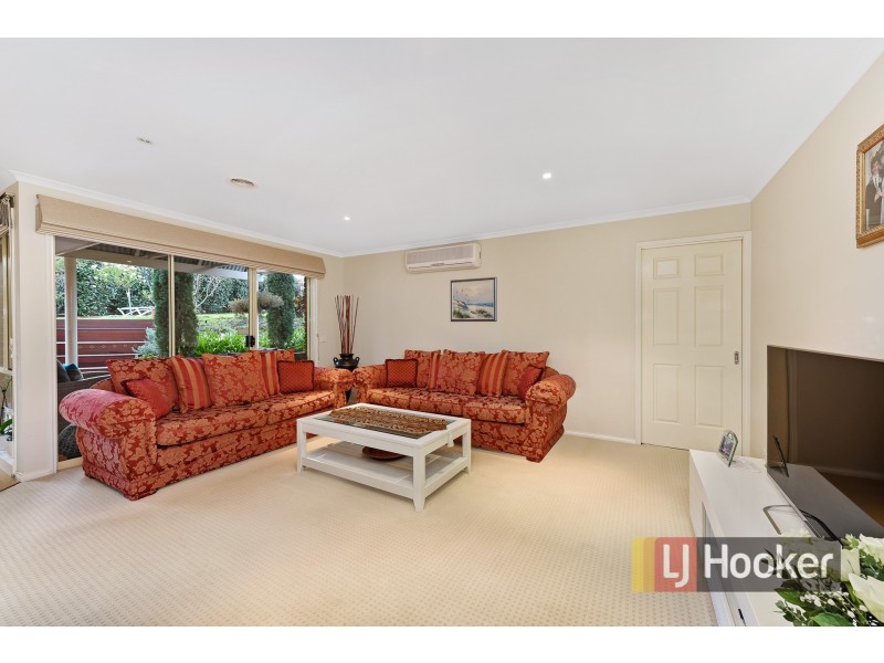 16 Pallidus Way, Narre Warren VIC 3805