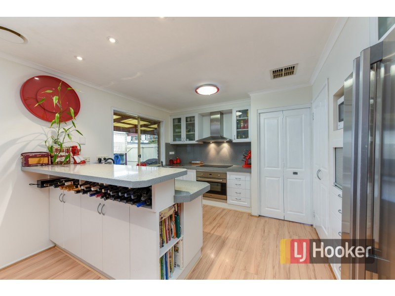 15 Kirkwood Crescent, Hampton Park VIC 3976