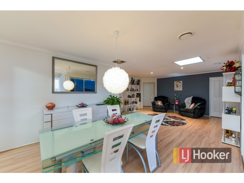 15 Kirkwood Crescent, Hampton Park VIC 3976