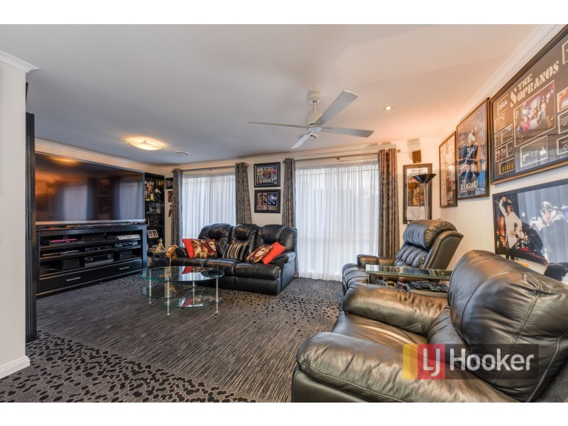 15 Kirkwood Crescent, Hampton Park VIC 3976