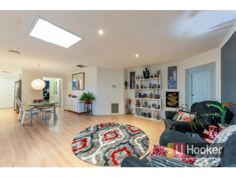 15 Kirkwood Crescent, Hampton Park VIC 3976