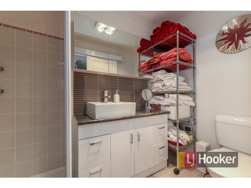 15 Kirkwood Crescent, Hampton Park VIC 3976