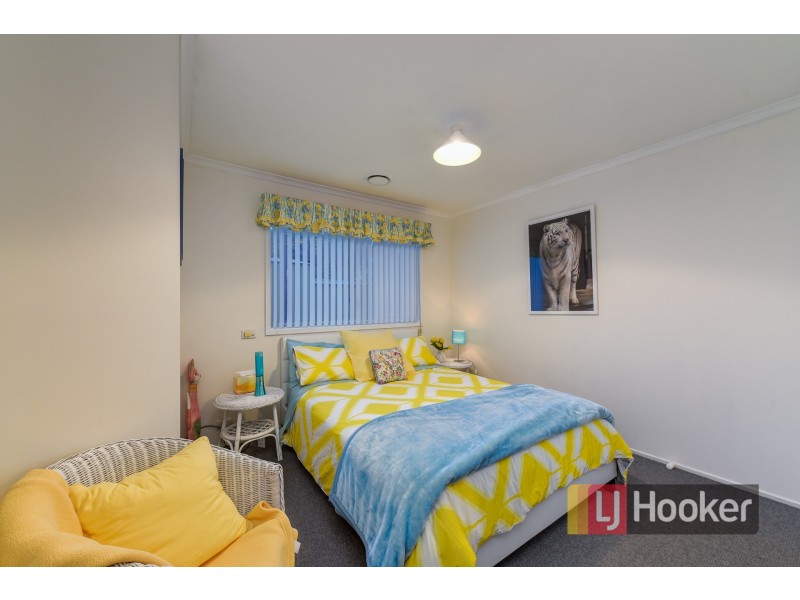 15 Kirkwood Crescent, Hampton Park VIC 3976