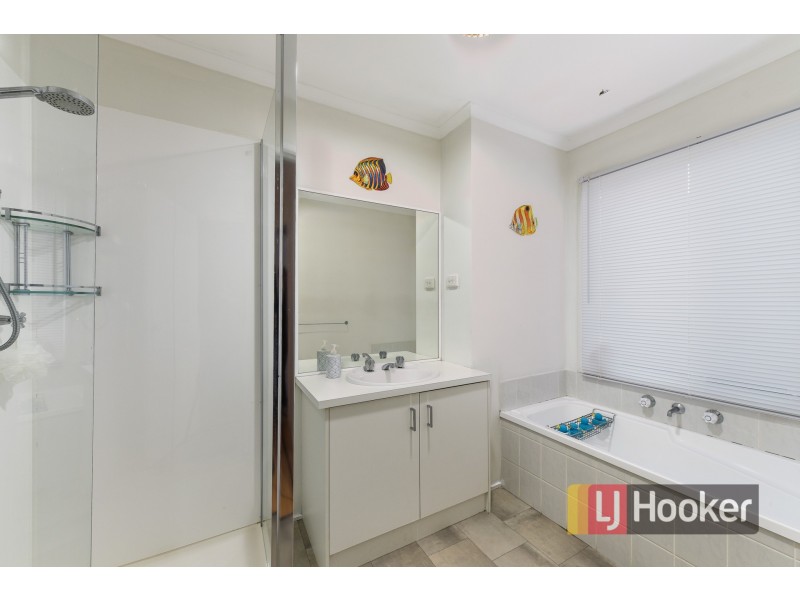 15 Kirkwood Crescent, Hampton Park VIC 3976