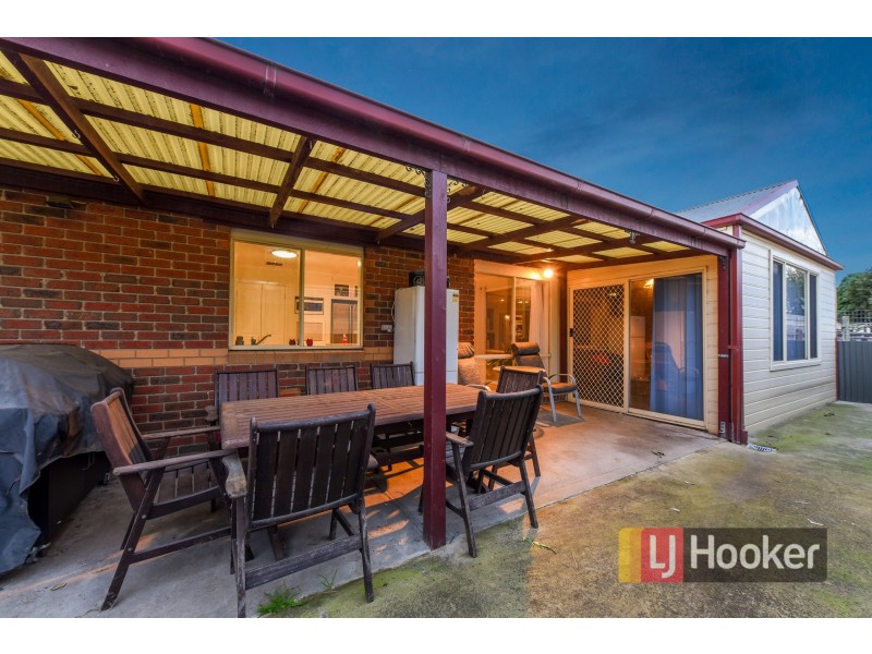 15 Kirkwood Crescent, Hampton Park VIC 3976
