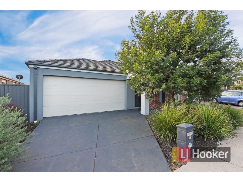35 Morphetville Street, Clyde North VIC 3978