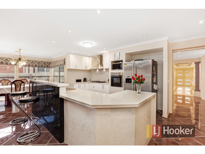 10 Rendell Place, Hampton Park VIC 3976