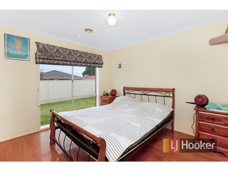 10 Rendell Place, Hampton Park VIC 3976