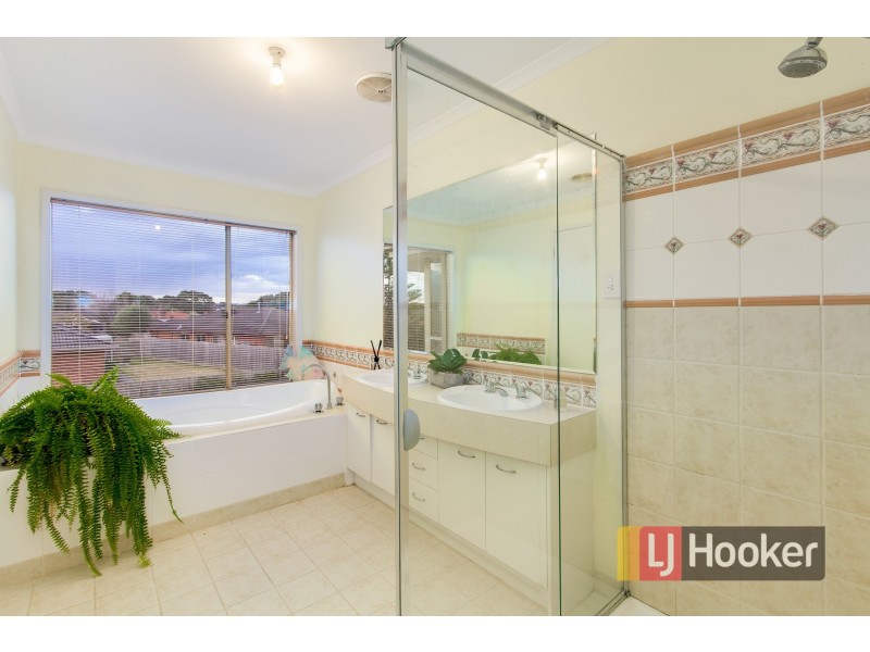 4 Byron Court, Narre Warren South VIC 3805