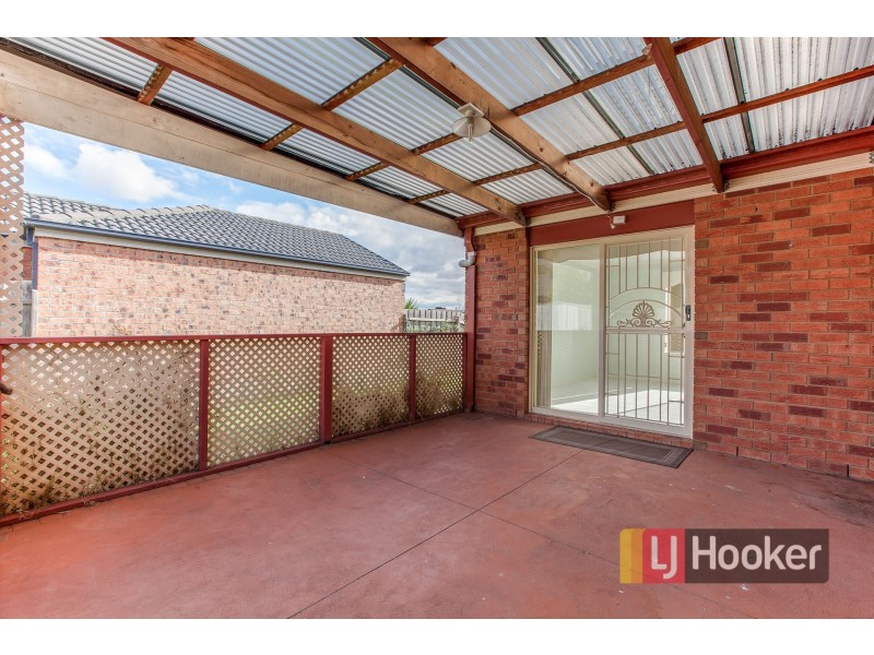 8 Oliver Court, Narre Warren South VIC 3805
