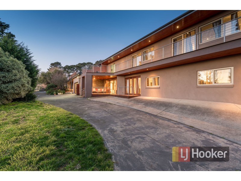 63-65 Churchill Park Drive, Endeavour Hills VIC 3802