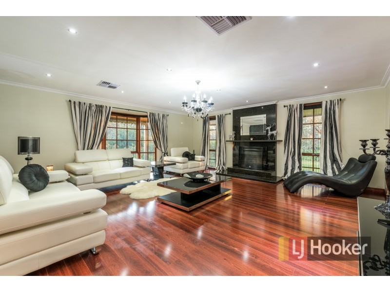 63-65 Churchill Park Drive, Endeavour Hills VIC 3802