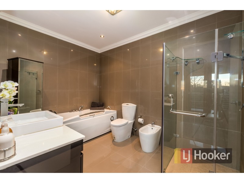 63-65 Churchill Park Drive, Endeavour Hills VIC 3802