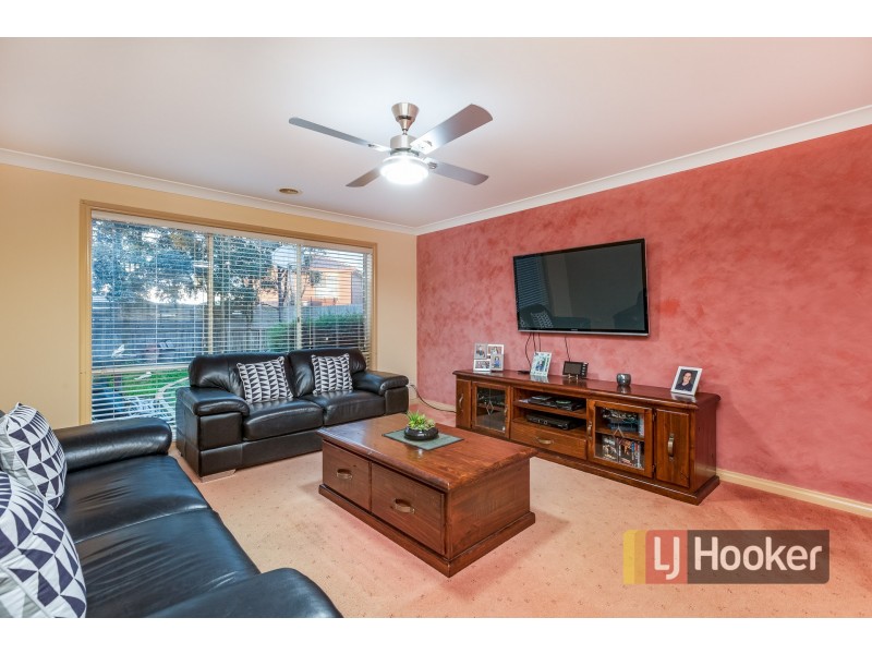 18 Grenfell Rise, Narre Warren South VIC 3805