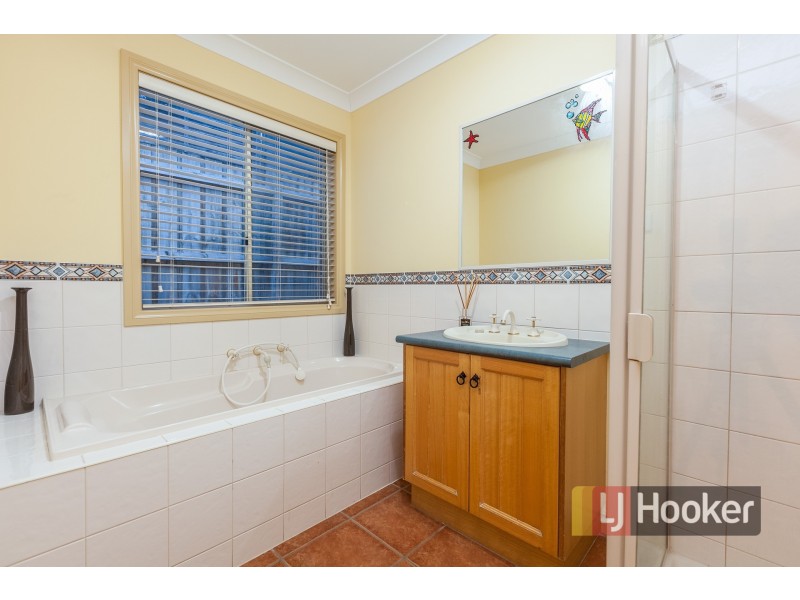 18 Grenfell Rise, Narre Warren South VIC 3805