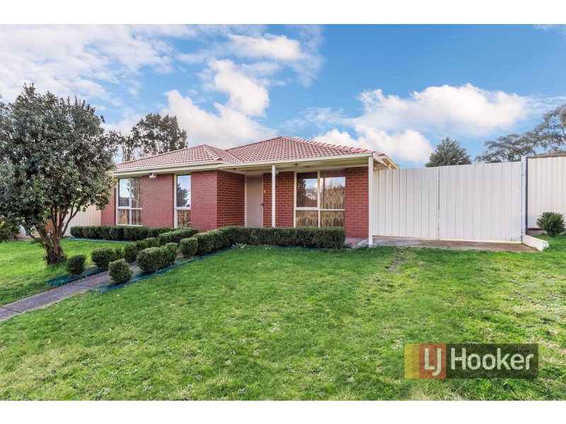 17 James Wyman Place, Hampton Park VIC 3976