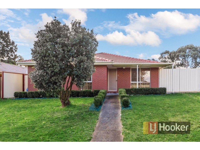 17 James Wyman Place, Hampton Park VIC 3976