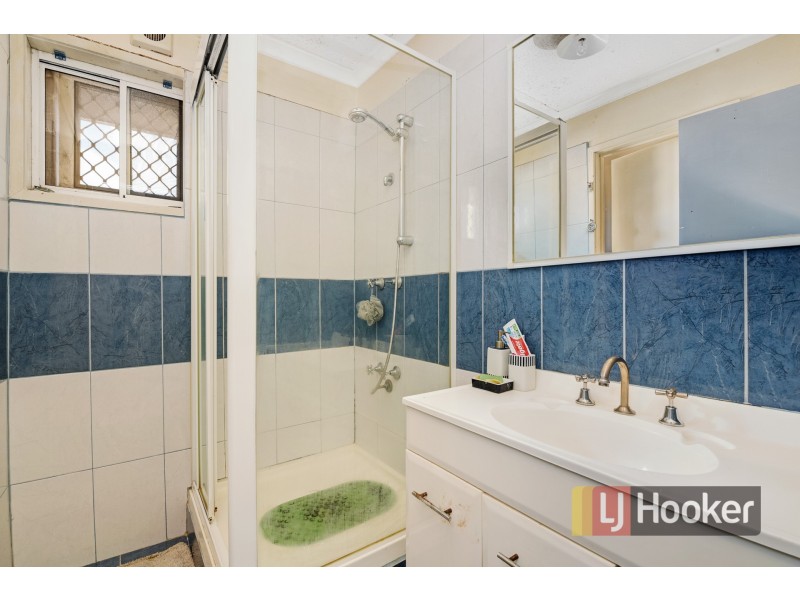 16 Somerville Road, Hampton Park VIC 3976