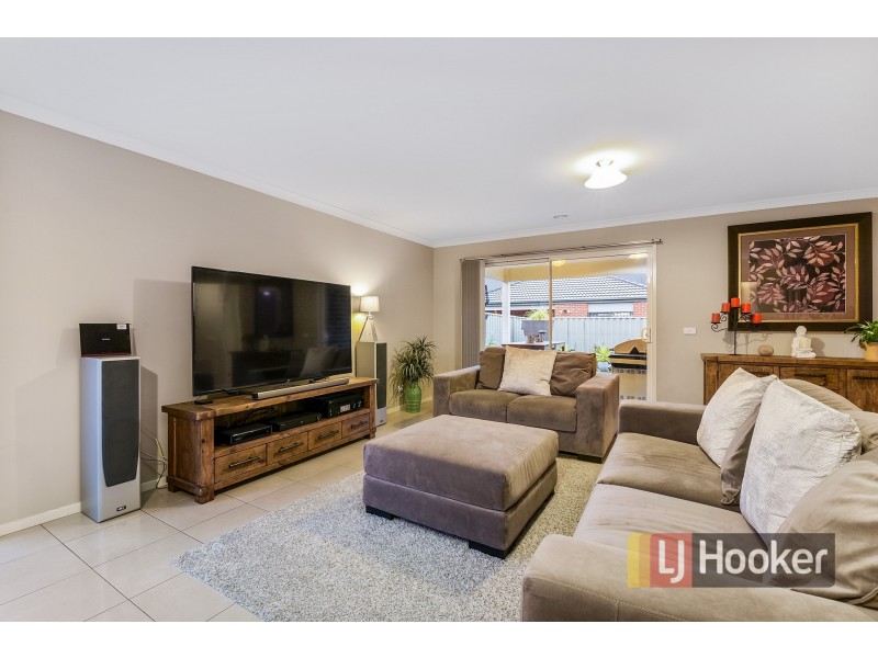 10 Hewitt Street, Cranbourne East VIC 3977