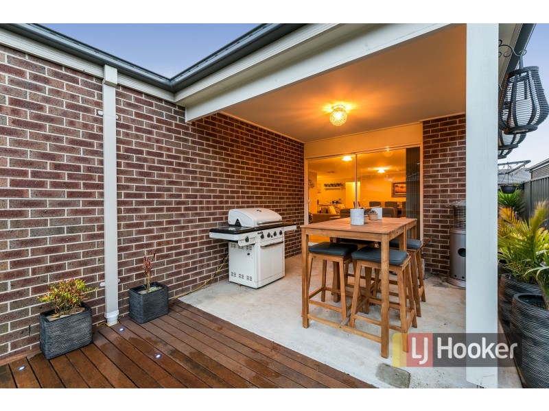 10 Hewitt Street, Cranbourne East VIC 3977