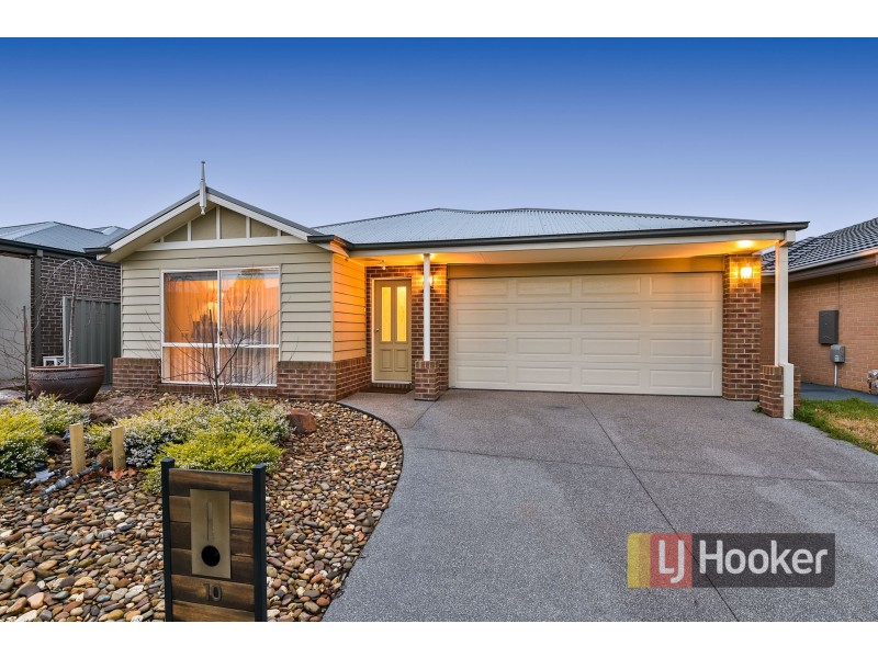 10 Hewitt Street, Cranbourne East VIC 3977