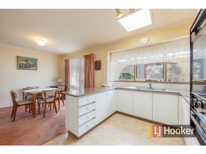 11 Kerrison Drive, Hampton Park VIC 3976