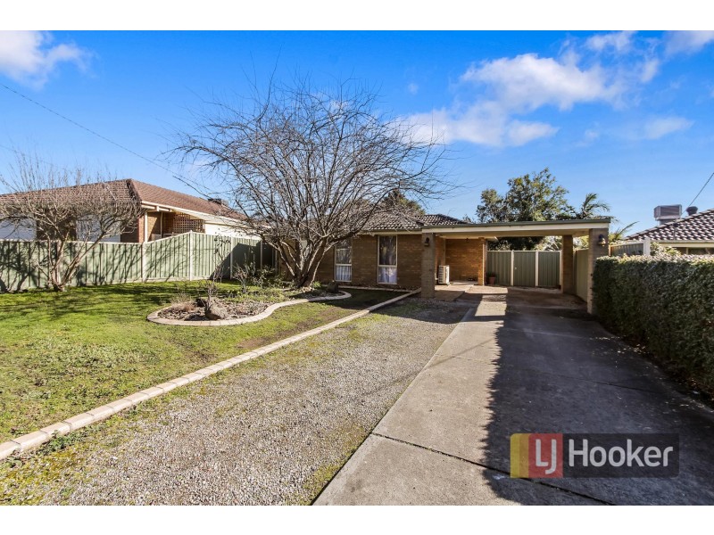 17 Springfield Crescent, Hampton Park VIC 3976