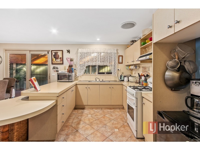 17 Springfield Crescent, Hampton Park VIC 3976