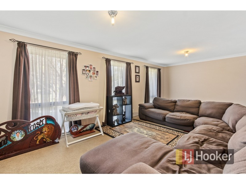 17 Springfield Crescent, Hampton Park VIC 3976
