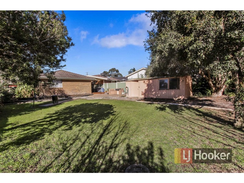 17 Springfield Crescent, Hampton Park VIC 3976