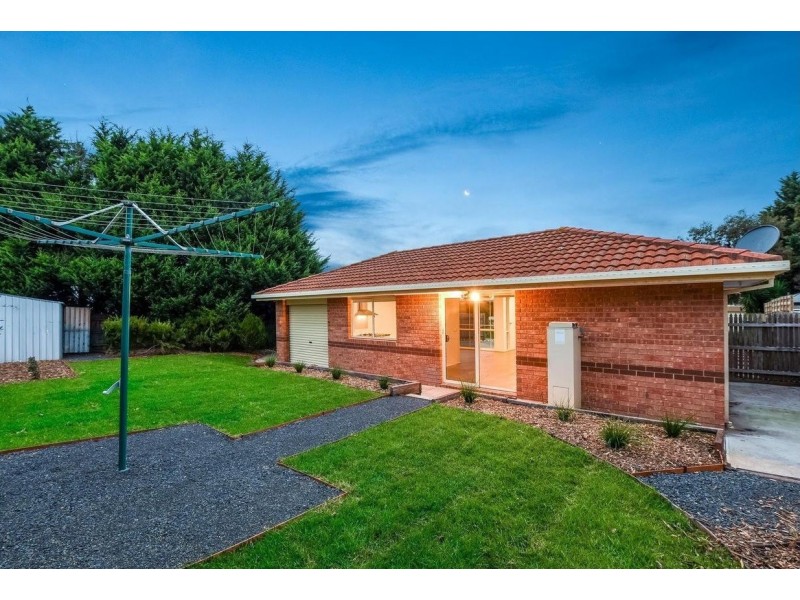 9 Eclipse Court, Hampton Park VIC 3976